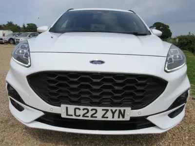 Used Ford Kuga ST-Line 225 HP (165 kW) 2022 White SUV