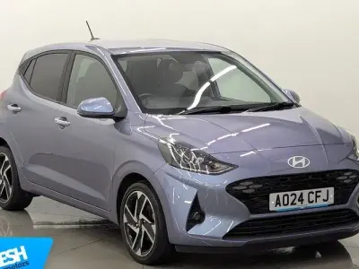 Used Hyundai i10 Premium 67 HP (49 kW) 2023 Blue Hatchback