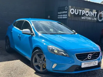 Gebraucht Volvo V40 R-Design 190 PS (139 kW) 2015 Blau Kleinwagen