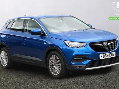Used Vauxhall Grandland X Business Edition 131 HP (96 kW) 2019 Blue SUV