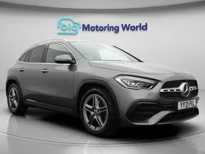 Usado Mercedes GLA180 AMG line 136 HP (100 kW) 2021 Cinzento SUV