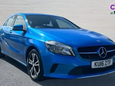 Used Mercedes A180 SE 122 HP (89 kW) 2016 Blue Hatchback