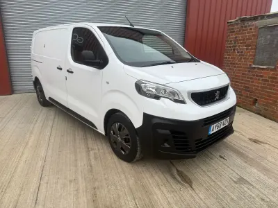Begagnad Peugeot Expert 2019 Vit Van