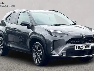 Used Toyota Yaris Cross 131 HP (96 kW) 2025 Grey SUV