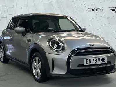 Used Mini Cooper Classic 136 HP (100 kW) 2024 Silver Hatchback