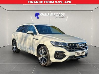 White Used 2019 VW Touareg R-line SUV | £26,500 (Fair price)