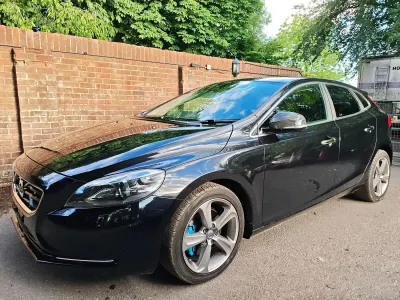 Used Volvo V40 SE Lux 180 HP (132 kW) 2013 Black Hatchback