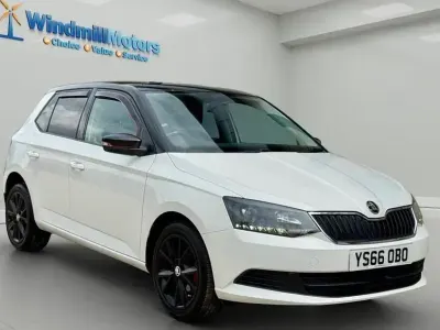Begagnad Skoda Fabia Colour Edition 2017 Vit Halvkombi