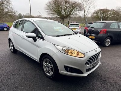 White Used 2014 Ford Fiesta Zetec Hatchback | £5,995 (Fair price)