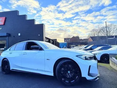 Begagnad BMW 330e M Sport 288 HK (211 kW) 2023 Vit Sedan
