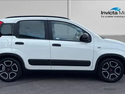 Używany Fiat Panda City Life 70 KM (51 kW) 2022 Biały Hatchback