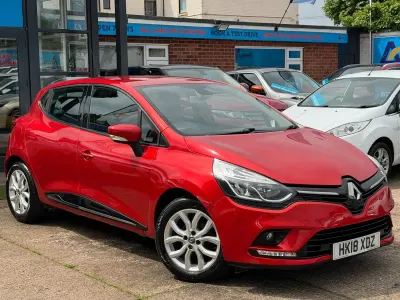 Used Renault Clio Dynamique 75 HP (55 kW) 2018 Red Hatchback