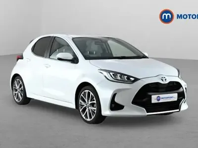 Used Toyota Yaris 116 HP (85 kW) 2024 White Hatchback