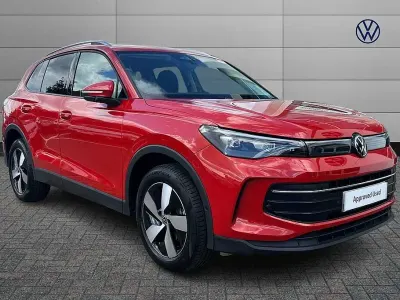 Used VW Tiguan Match 204 HP (150 kW) 2024 Red SUV