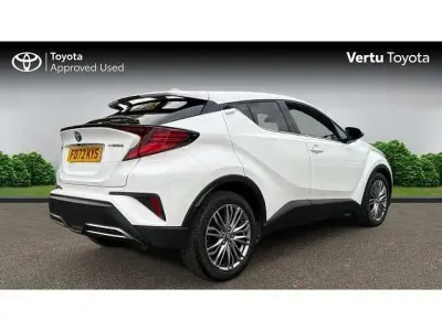 Second-hand Toyota C-HR 194 CP (142 kW) 2023 Alb SUV