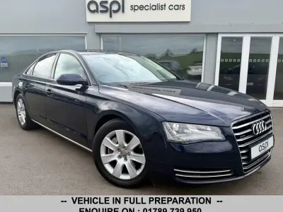 Usado Audi A8 Advanced Plus 250 HP (183 kW) 2013 Azul Sedan