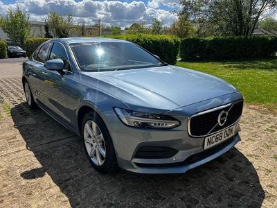 Used Volvo S90 Momentum 190 HP (139 kW) 2019 Blue Sedan