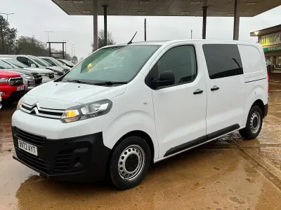 Begagnad Citroën Dispatch 2022 Vit Minibuss