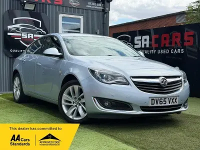 Used Vauxhall Insignia SRi 138 HP (101 kW) 2015 Silver Hatchback