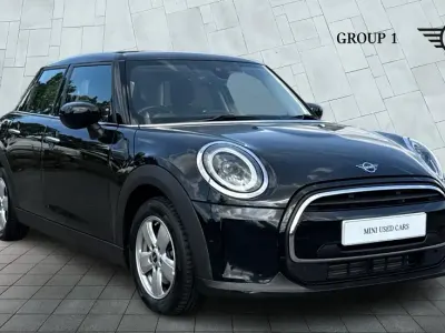 Used Mini Cooper Classic 134 HP (98 kW) 2023 Black Hatchback