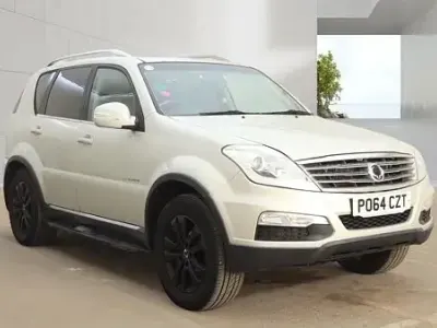 Used SsangYong Rexton 155 HP (114 kW) 2014 White SUV