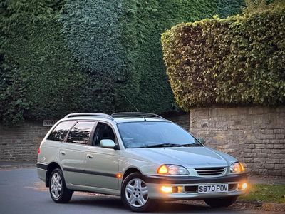 Green Used 1999 Toyota Avensis Estate | £2,999