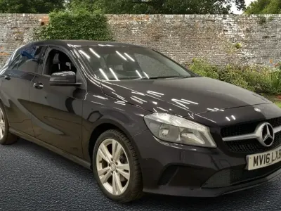 Used Mercedes A180 109 HP (80 kW) 2016 Purple Hatchback