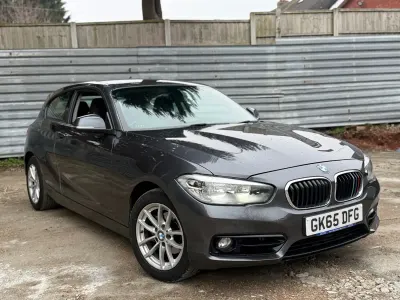Begagnad BMW 116 Sport Line 2015 Grå Halvkombi