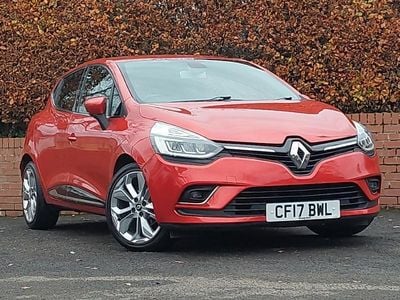 Used Renault Clio IV Dynamique 90 HP (66 kW) 2017 Red Hatchback
