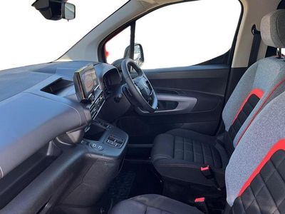 Usado Citroën e-Berlingo 100 kW (136 HP) 2025 Preto Monovolume