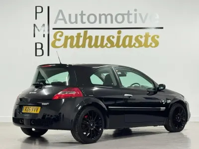 Used Renault Mégane 2008 Deep black metallic illusion Hatchback