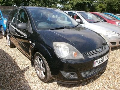 Black Used 2008 Ford Fiesta Zetec Hatchback | £2,695 (A bit pricey)