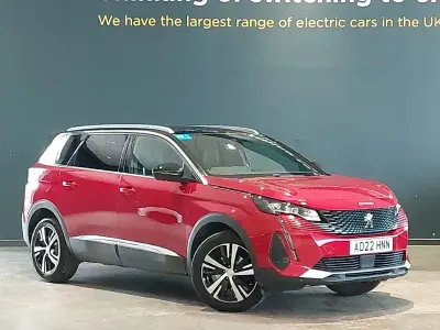 Second-hand Peugeot 5008 GTi 131 CP (96 kW) 2022 Roșu SUV