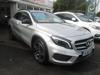 Mercedes GLA220