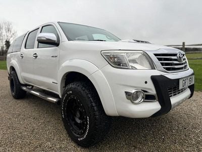 White Used 2013 Toyota HiLux Pickup | £15,995