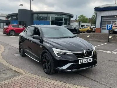 Begagnad Renault Arkana 142 HK (104 kW) 2022 Svart SUV
