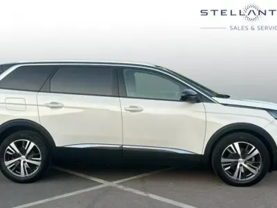 Used Peugeot 5008 Allure+ 129 HP (94 kW) 2023 White SUV