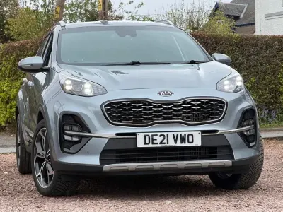 Usado Kia Sportage GT-Line 136 HP (100 kW) 2021 Prateado SUV