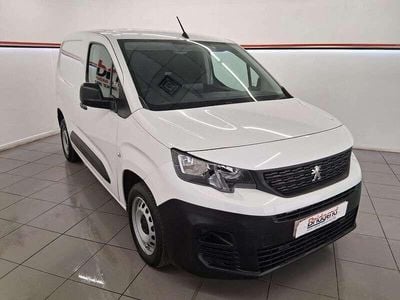 Used Peugeot Partner Premium 131 HP (96 kW) 2023 White MPV
