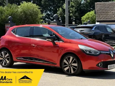 Used Renault Clio Dynamique 90 HP (66 kW) 2014 Red Hatchback