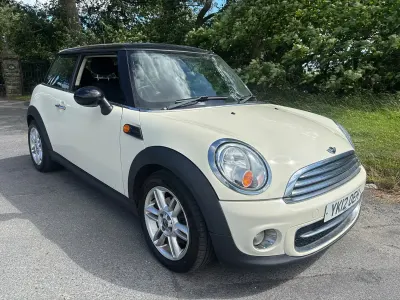 Used Mini Cooper D Hatch 112 HP (82 kW) 2012 White Hatchback
