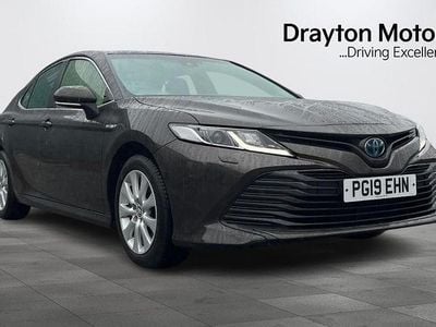 Used 2019 Toyota Camry Design Sedan | £17,999 (Fair price)