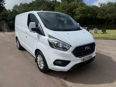Used Ford Transit Custom Limited 130 HP (95 kW) 2023 White Van