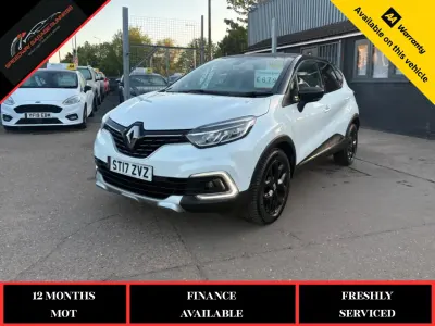 Used Renault Captur Signature 120 HP (88 kW) 2017 White/black SUV