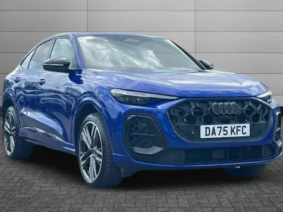 Used Audi Q5 Sportback Advanced 201 HP (147 kW) 2025 Blue SUV
