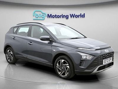 Begagnad Hyundai Bayon SE 99 HK (72 kW) 2023 Grå SUV