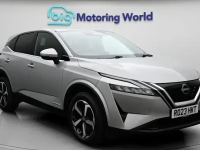 Używany Nissan Qashqai N-Connecta 190 KM (139 kW) 2023 Srebrny SUV