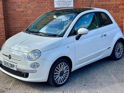 Used Fiat 500 Lounge 69 HP (50 kW) 2015 White Hatchback
