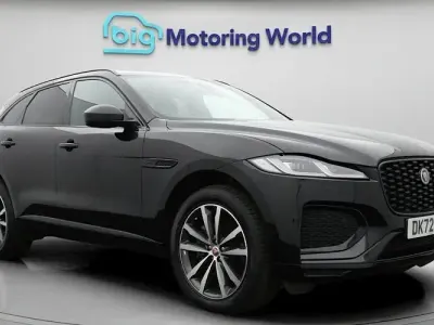 Used Jaguar F-Pace R-Dynamic 204 HP (150 kW) 2022 Black SUV
