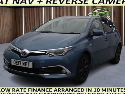 Used Toyota Auris Hybrid 136 HP (100 kW) 2017 Blue Hatchback